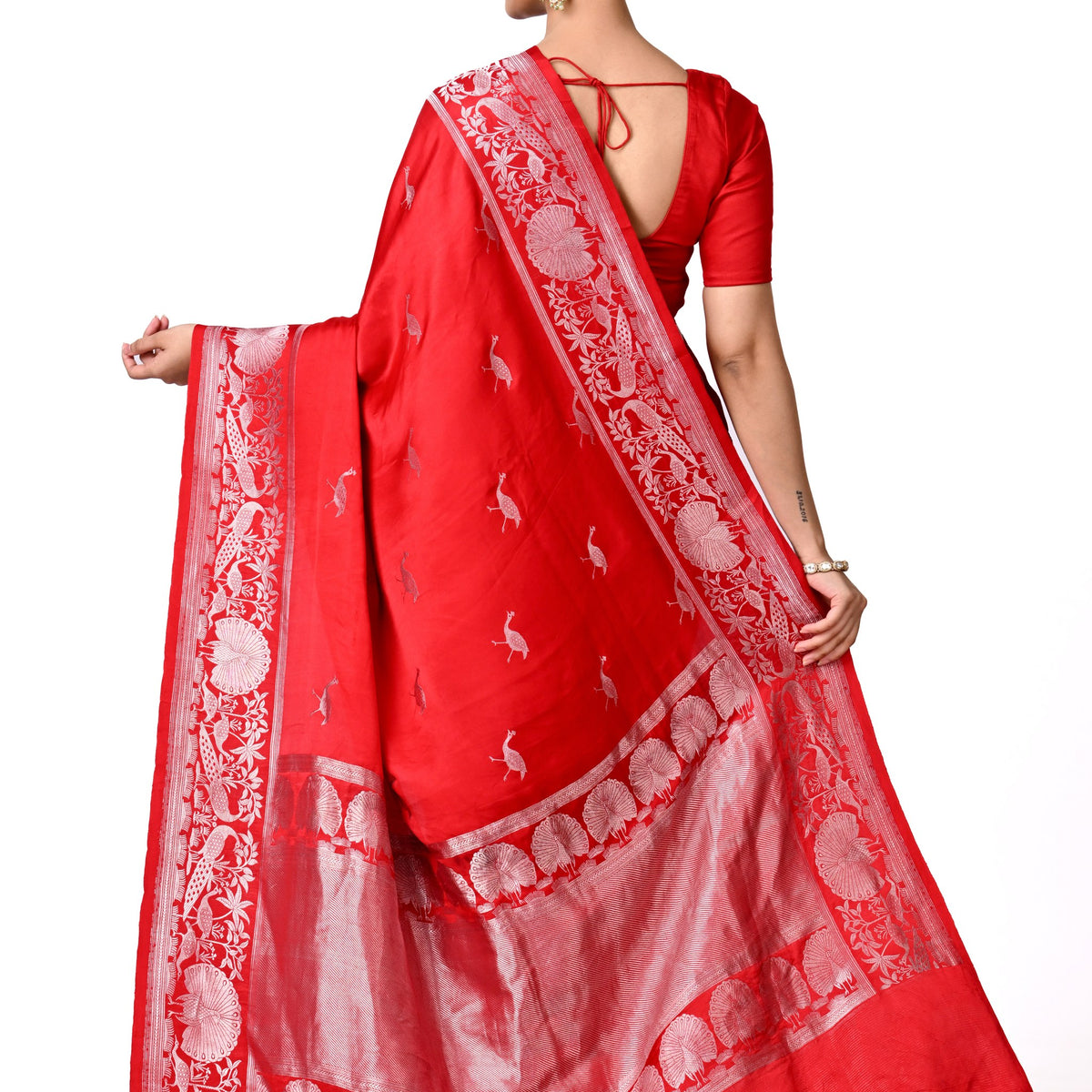 Scarlet Handmade Banaras with Ornate Border - Coloroso – Coloroso