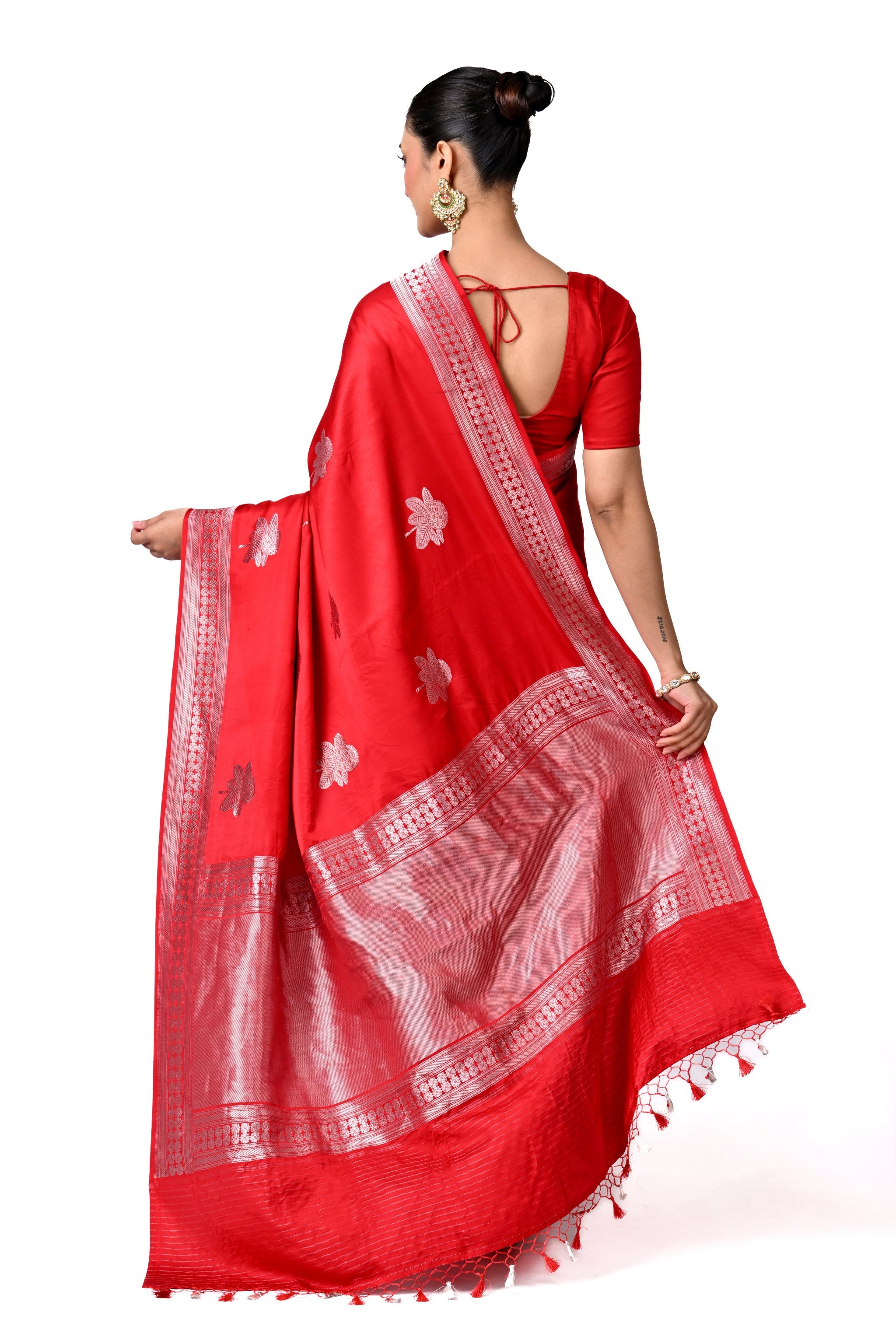 Red Gajji Silk Saree with Floral Motifs