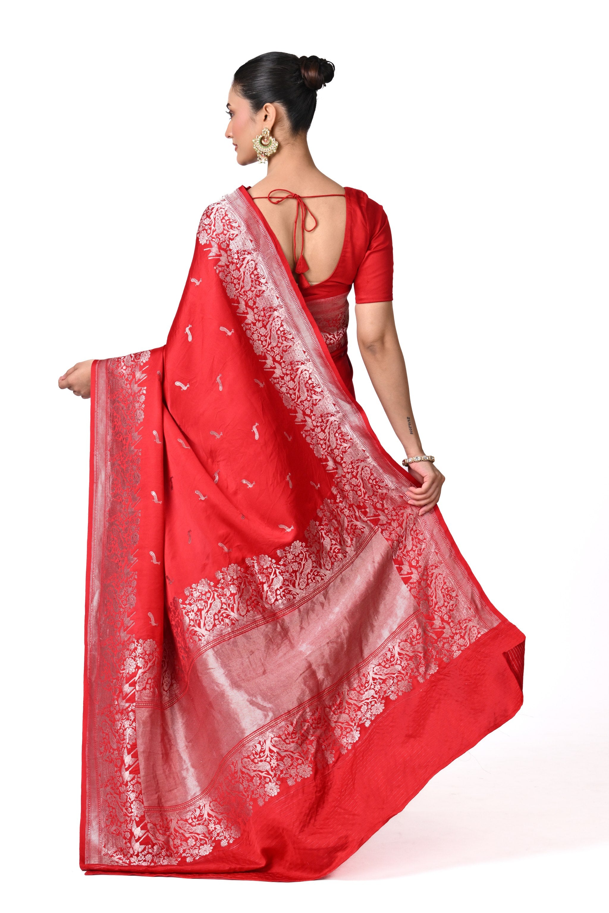 Red Gajji Silk Saree with Minimal Bird Motifs