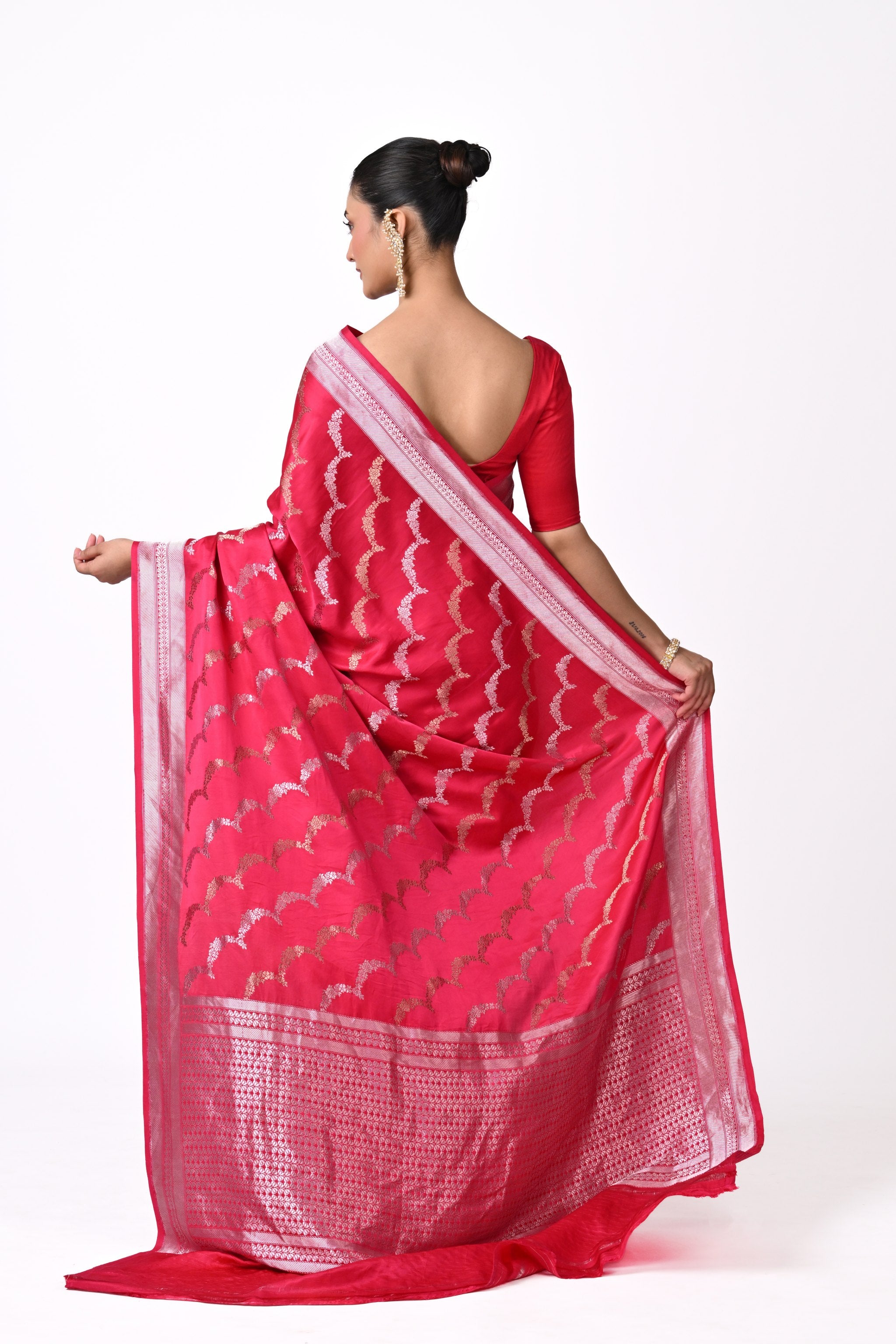 Pink Gajji Silk Saree Wave Design