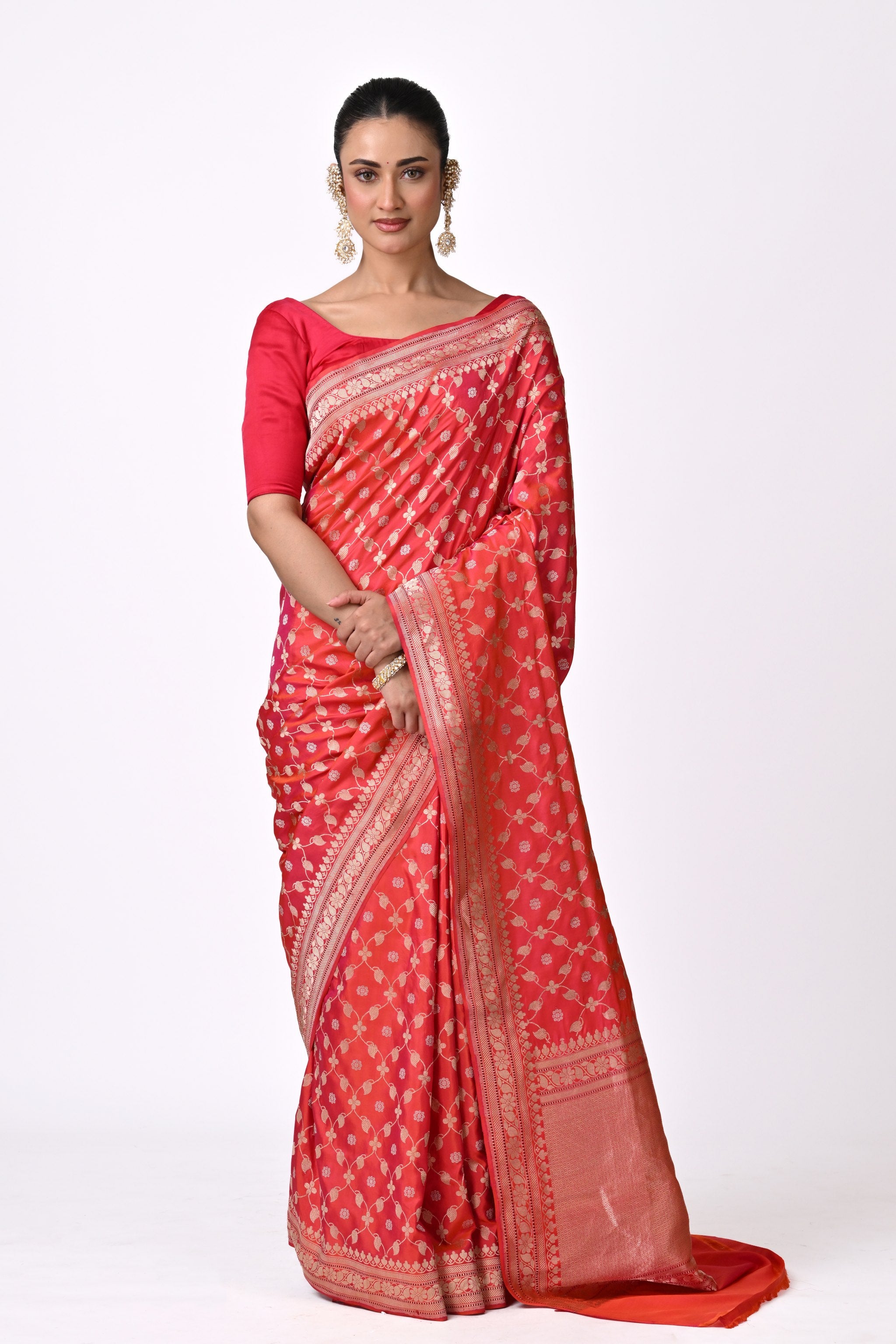 Radiant Red Silk Saree with Intricate Zari Weave