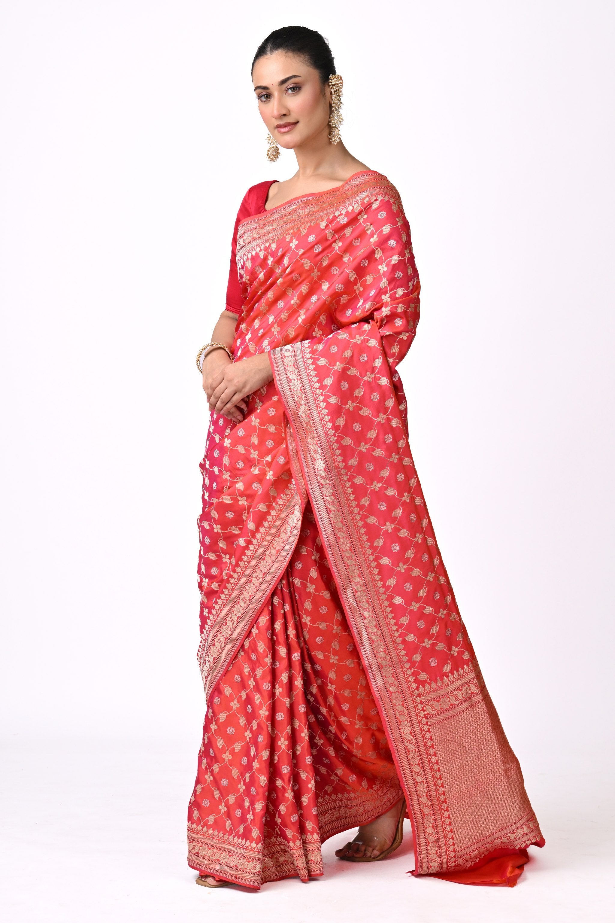 Radiant Red Silk Saree with Intricate Zari Weave