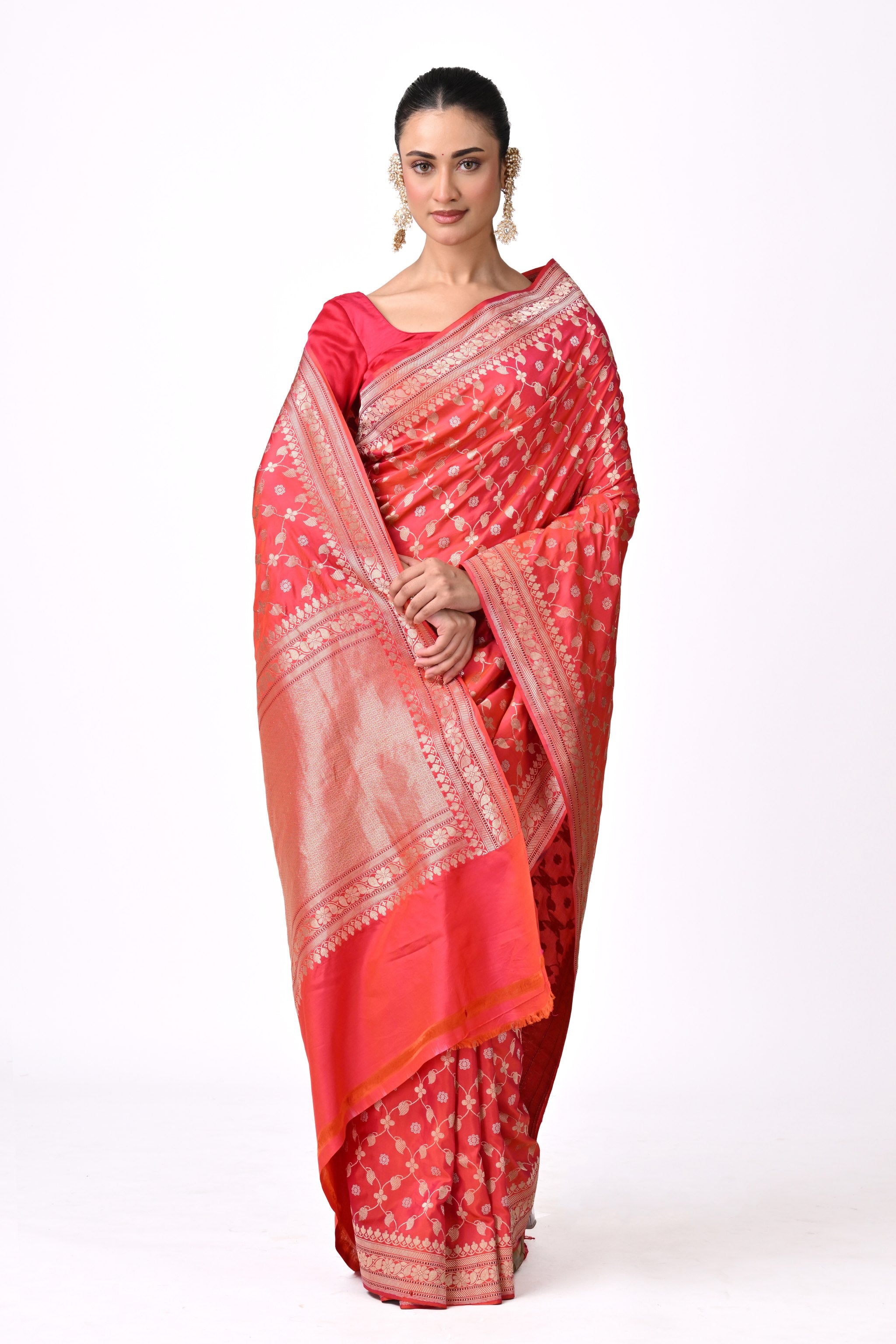 Radiant Red Silk Saree with Intricate Zari Weave