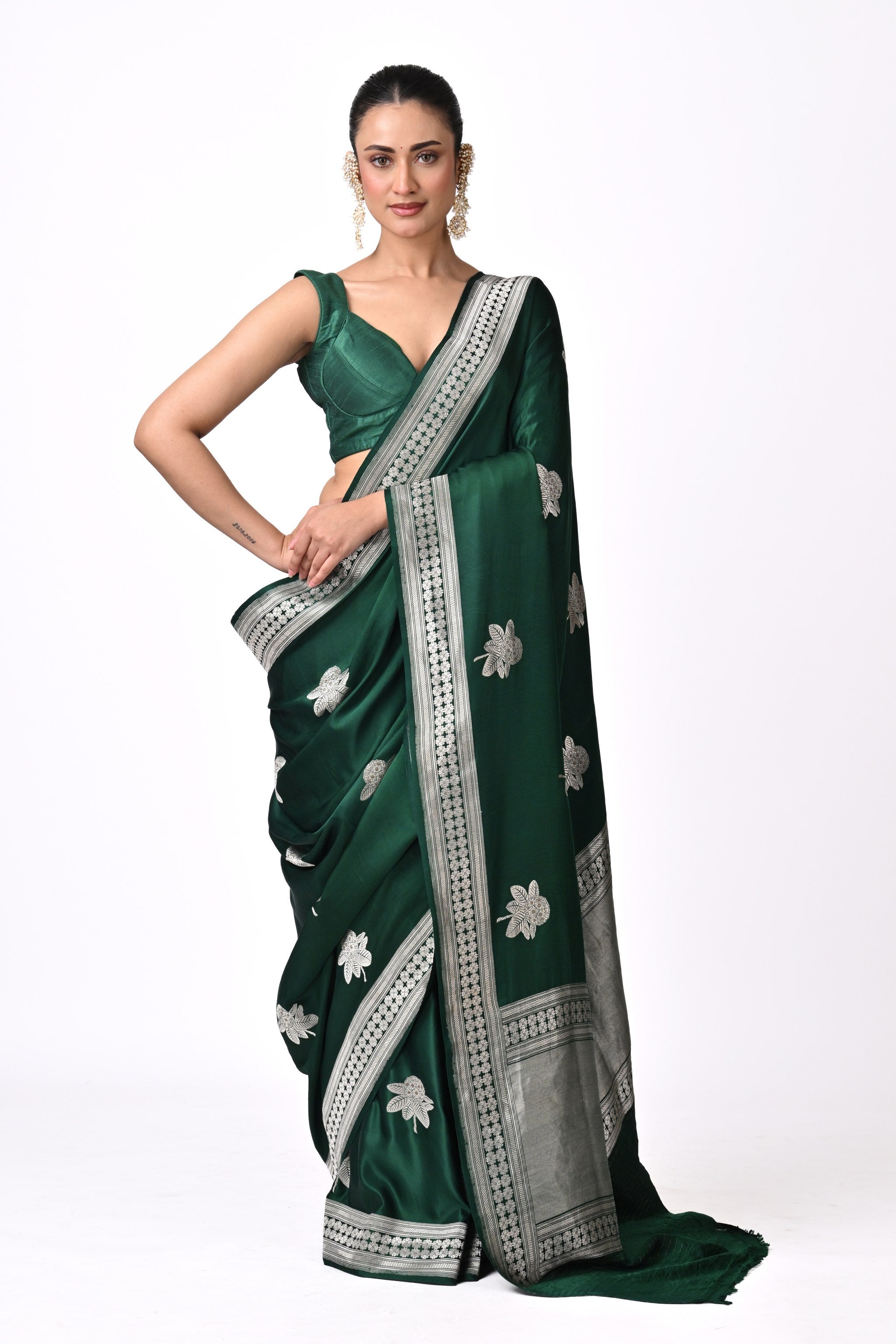 Silk Saree in Deep Emerald with Silver Motif