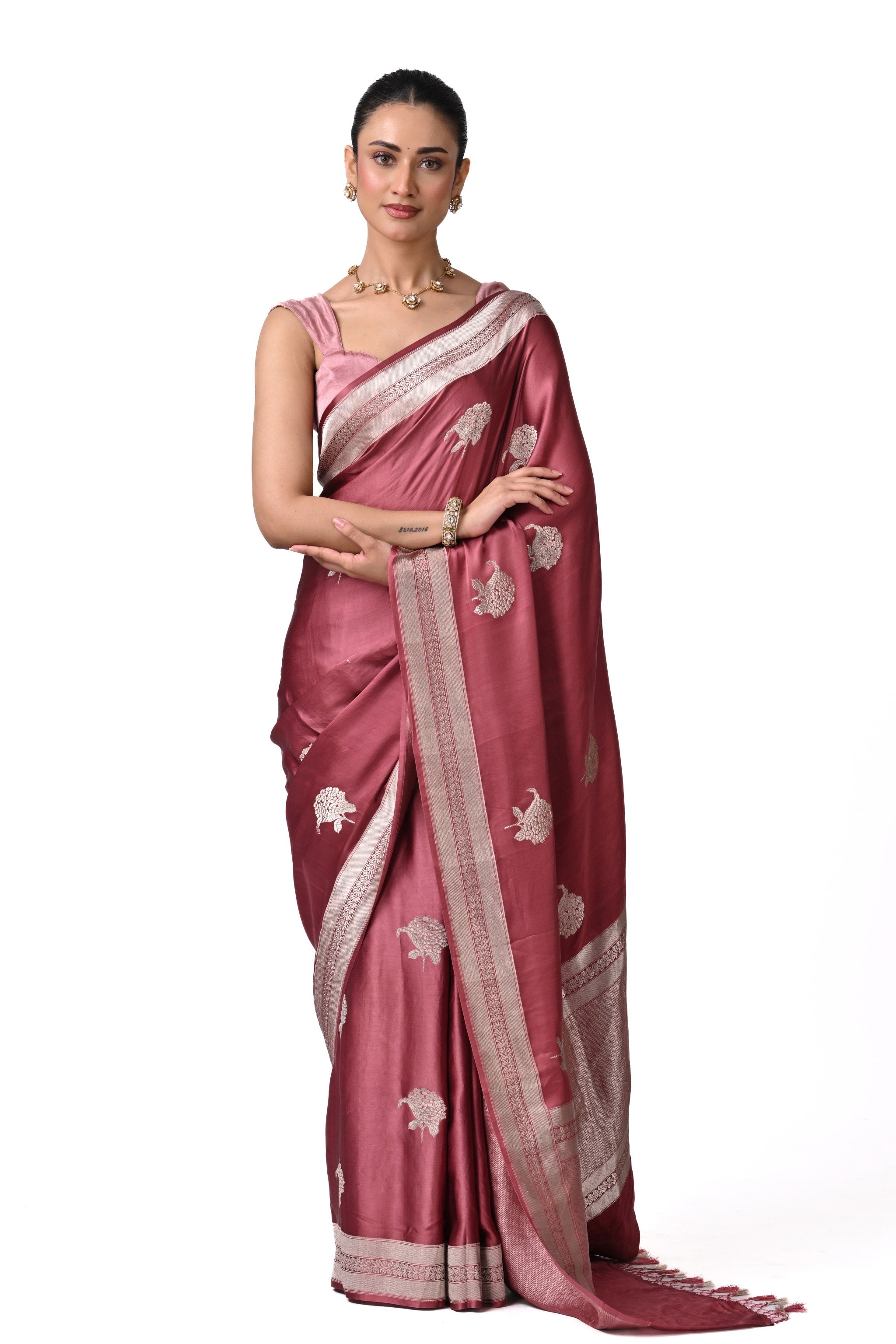 Onion Pink  Silk Saree with Floral Buti